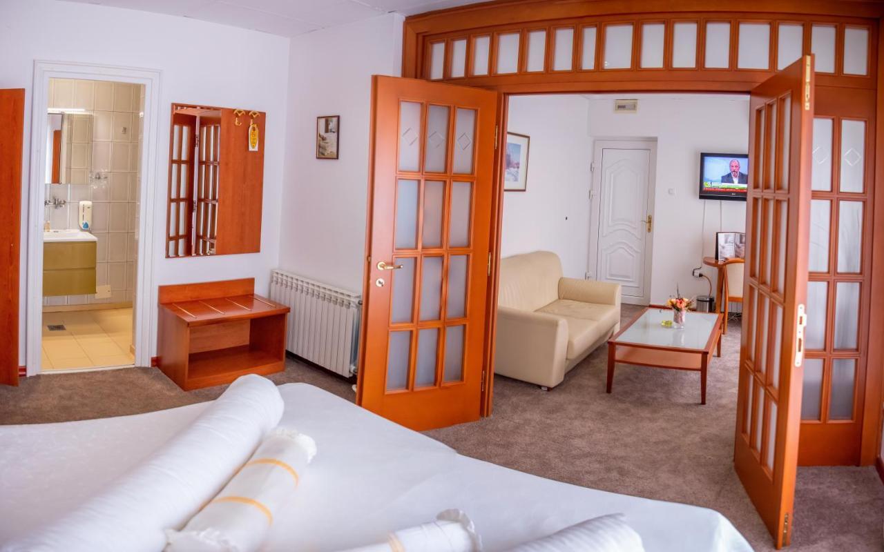 Hotel Integra Doboj Luaran gambar