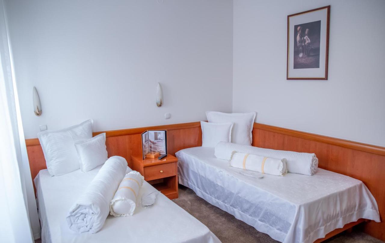 Hotel Integra Doboj Luaran gambar