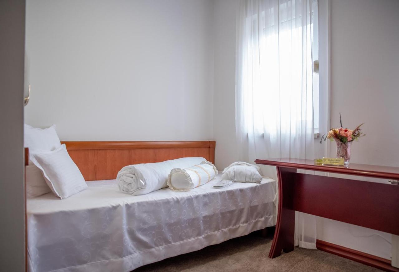 Hotel Integra Doboj Luaran gambar